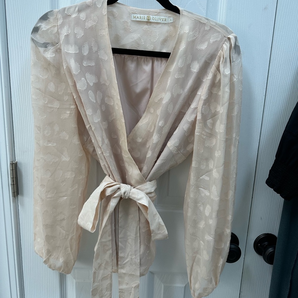 Gorgeous Marie Oliver wrap blouse